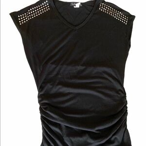 French Atmosphere studded v-neck T-shirt